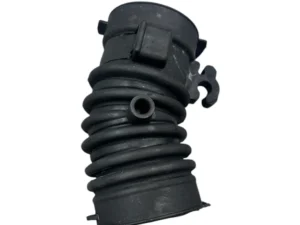 Mazda Hortum Filtre Hava Mazda 6 1,8-2,0 03-07 - L813-13-221A